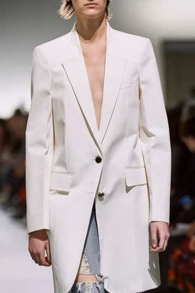 Look 107
